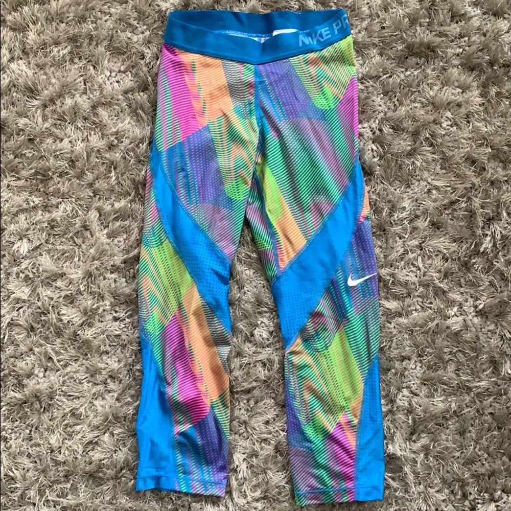 Nike Pro Capri Pants